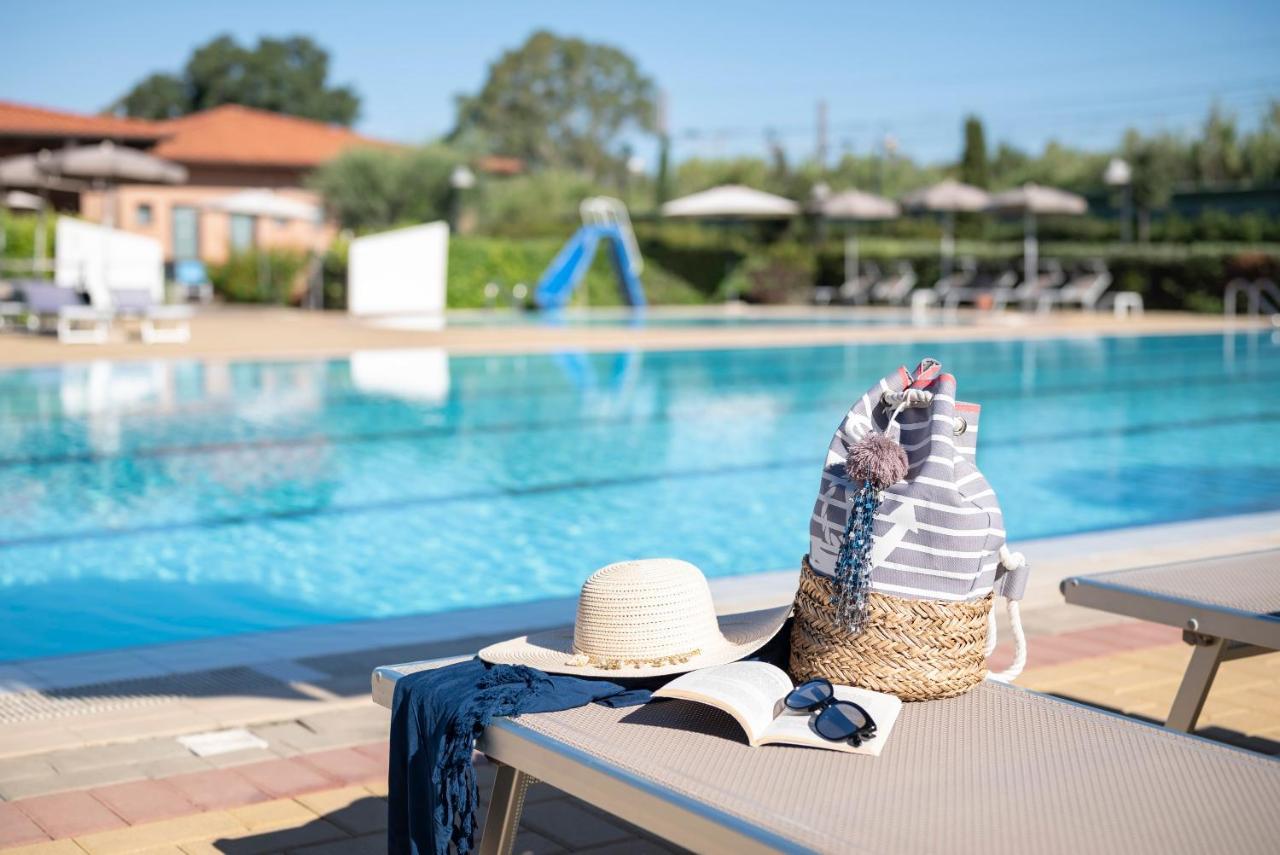 Villaggio Il Girasole フォッローニカ エクステリア 写真