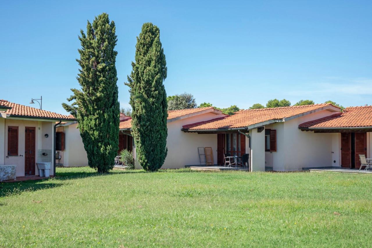 Villaggio Il Girasole フォッローニカ エクステリア 写真