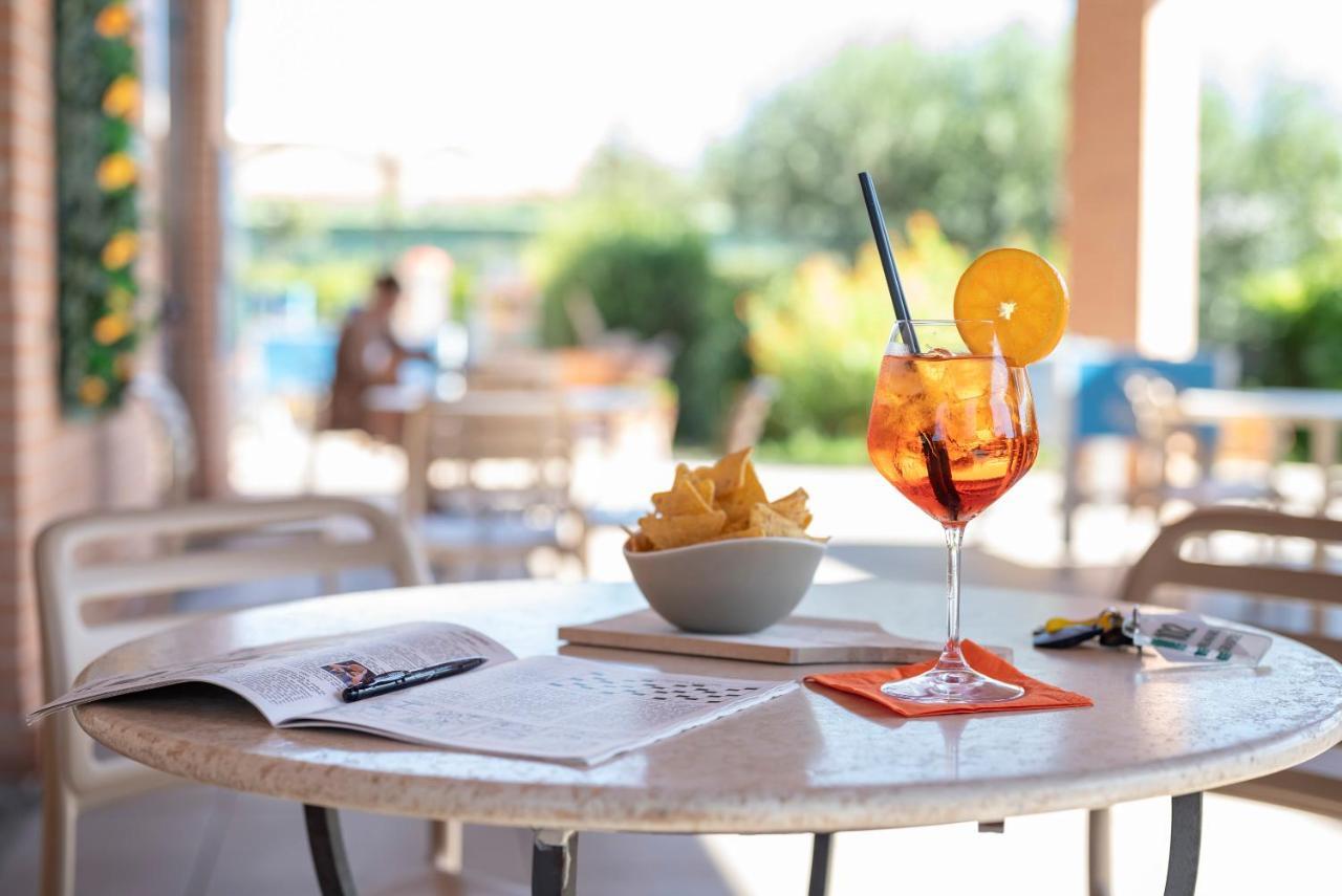 Villaggio Il Girasole フォッローニカ エクステリア 写真