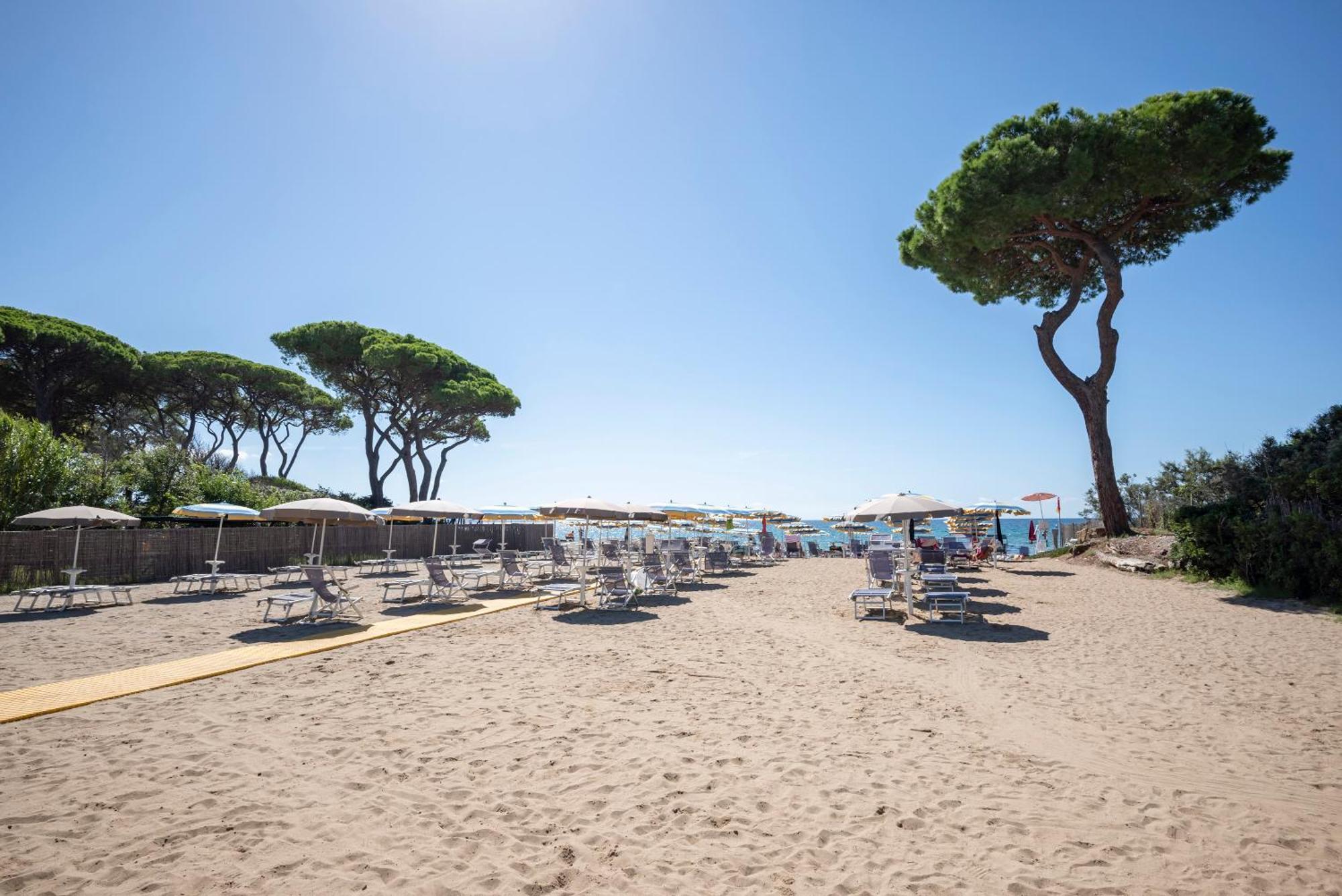 Villaggio Il Girasole フォッローニカ エクステリア 写真