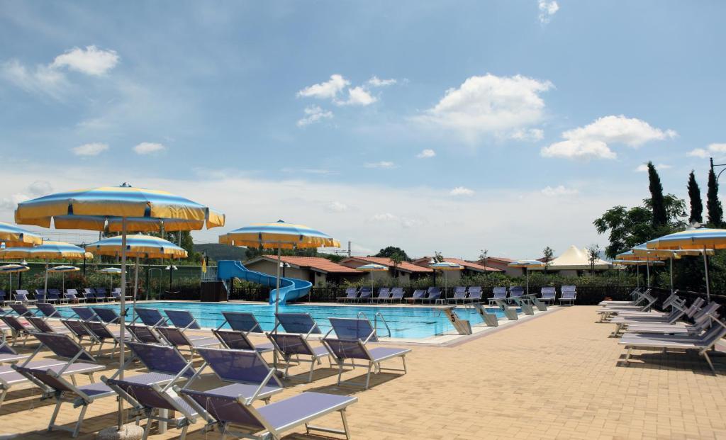 Villaggio Il Girasole フォッローニカ エクステリア 写真